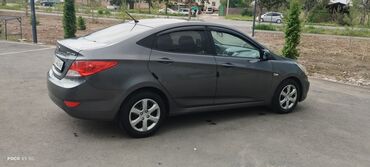 Hyundai: Hyundai Solaris: 2011 г., 1.6 л, Автомат, Бензин, Седан