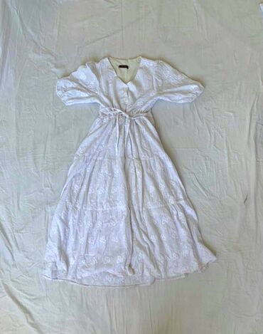 белая женская платье: Повседневное платье, S (EU 36)