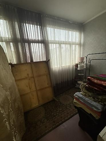 Батирлерди ижарага берүү: 3 бөлмө, Кулатов мкр., Риелтор, Жаныбарлары жок, 1 жылдан баштап, Жарым -жартылай эмереги бар — 5