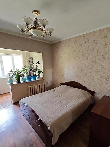 5 микр: Продаётся уютная 2-комнатная квартира в начале мкр. Аламедин-1!105 — 2