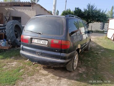 дом на колесах авто: Volkswagen Sharan, черный минивэн. 2.0 год 95 Основные особенности: -