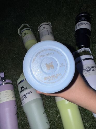 Стаканы: Термокружка Stanley😍😍😍 Объем 1,18л и 0,8л Все цвета в наличии Держит — 39