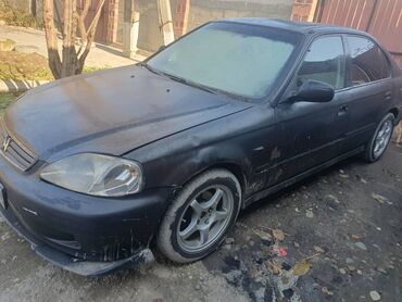 Honda: Honda Civic: 1999 г., 1.4 л, Механика, Бензин, Седан