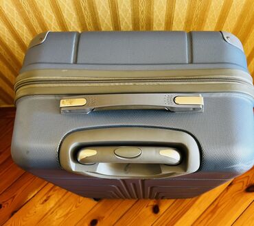 Çamadanlar: Camadan Cemi 2-defe isdifade edilib Olculeri 55/40/25 her bir derali — 10