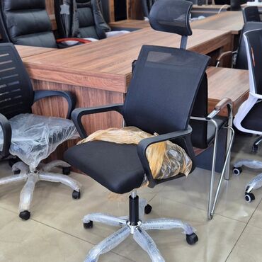 Ofis və oyun kresloları: Yeni, Təkərli, Qolları tənzimlənir, Parça — 12