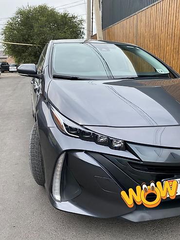Toyota Prius: 2020 г., 1.8 л, Вариатор, Гибрид, Хэтчбэк