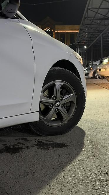 хуйндай аванте: Hyundai Avante: 2018 г., 1.6 л, Автомат, Бензин, Седан — 5