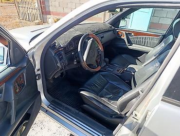 5: Mercedes-Benz E-Class: 1996 г., Седан — 4