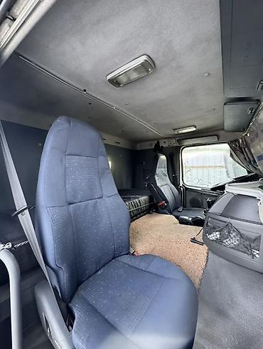 Тягачи: Тягач, Volvo, 2009 г., Автовоз — 11