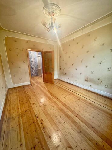 Köhnə tikili: Bakı, Yeni Yasamal, 5 otaqlı, Köhnə tikili, m. İnşaatçılar, 120 kv. m -da lalafo.az — 5 Köhnə tikili: Bakı, Yeni Yasamal, 5 otaqlı, Köhnə tikili, m. İnşaatçılar, 120 kv. m — 5