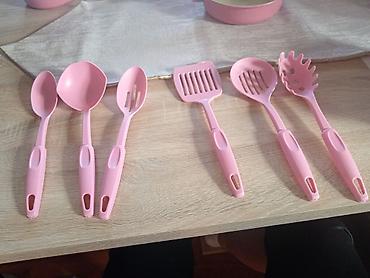 Kompleti posuđa: Komplet posuđa i kuhinjskog pribora – roze - Posuđe: tri — 2