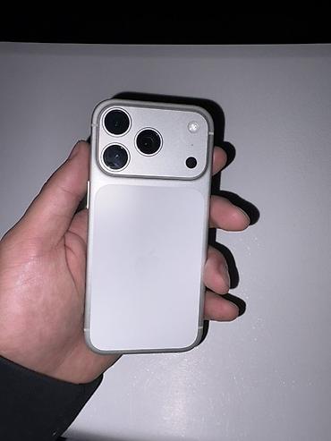 IPhone 17 Pro, Б/у, 256 ГБ, Серебристый, Коробка, 93 %