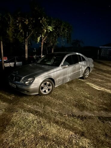 грузовой автомобиль: Mercedes-Benz E-Class: 2005 г., 3.5 л, Типтроник, Бензин, Седан
