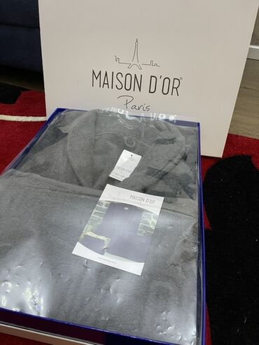 kişi otaq şap şapları: Maison D’or Paris xalat - Brend: Maison D’or (Paris) - Rəng: Tünd