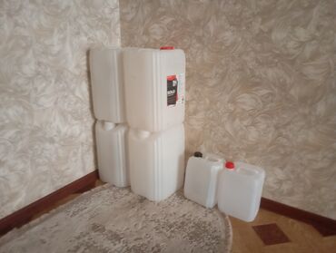 мусорные бак: Канистр 20 л