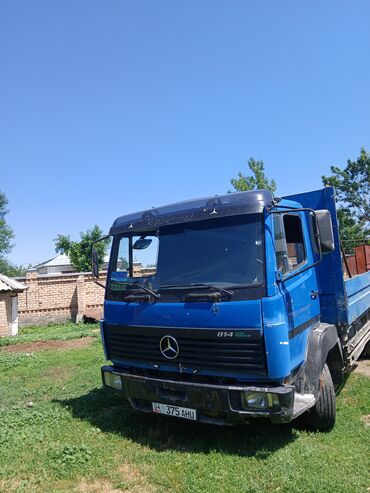 пресс подборщик sipma: Грузовик, Mercedes-Benz, Стандарт