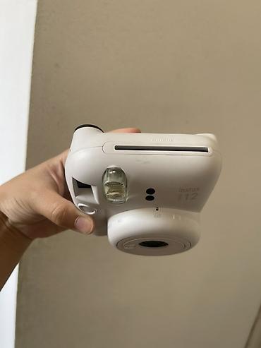 digital camera: Fujifilm Instax Mini 12 — мгновенная камера белого цвета. Основные — 4