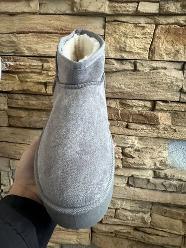 Ugg obuća: Ugg čizme — 19
