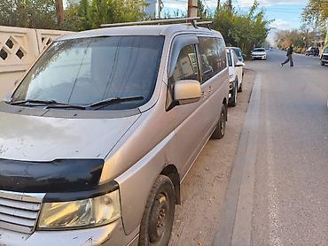 бампер на степвагон: Honda Stepwgn: 2001 г., 2 л, Автомат, Бензин, Минивэн — 2