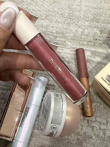 charlotte tilbury: Набор косметики и уходовых средств. 1) Рассыпчатая фиксирующая пудра — 6