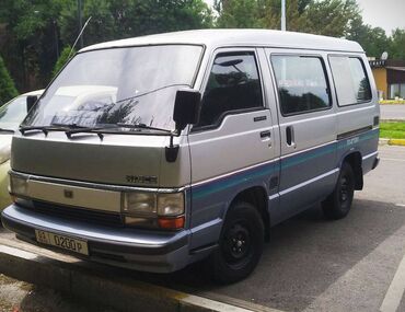 toyota hiace regius: Toyota Hiace: 1988 г., 2.4 л, Автомат, Дизель, Бус