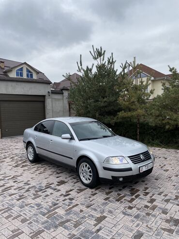 Volkswagen: Volkswagen Passat: 2003 г., 2 л, Механика, Бензин, Седан