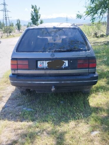 бишкек жигули: Volkswagen Passat: 1992 г., 1.8 л, Механика, Газ, Универсал