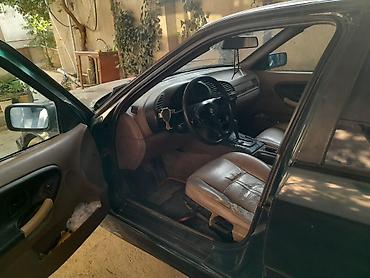 BMW: BMW 3 Series E36 sedan - Mühərrik: benzin, 6 silindir (şəhərdaxili — 6