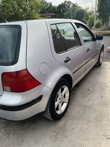 малолитражки машины: Volkswagen Golf: 2000 г., 1.4 л, Механика, Бензин