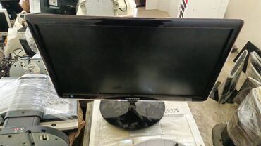 Monitorlar: Fərqli ölçülü və formalı kompüter monitorları. İstər ev, istərsə də — 6