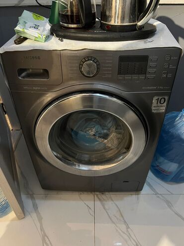 Gəzinti arabaları: NigSamsung paltaryuyan 8kq satilir tecili 400azn. Unvan Cennet parki