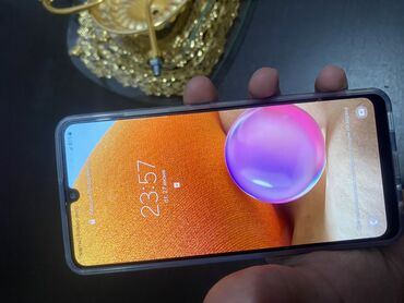 простые телефоны: Samsung Galaxy A32, Б/у, 64 ГБ, цвет - Черный, 2 SIM