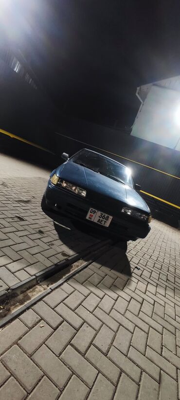 купить запчасти на опель вектра б: Mazda 626: 1990 г., 2 л, Механика, Бензин, Хэтчбэк