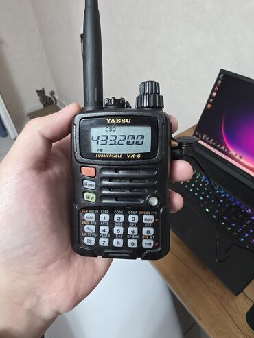 кассетный диктофон: Продаю новую японскую портативную радиостанцию Yaesu VX-6R