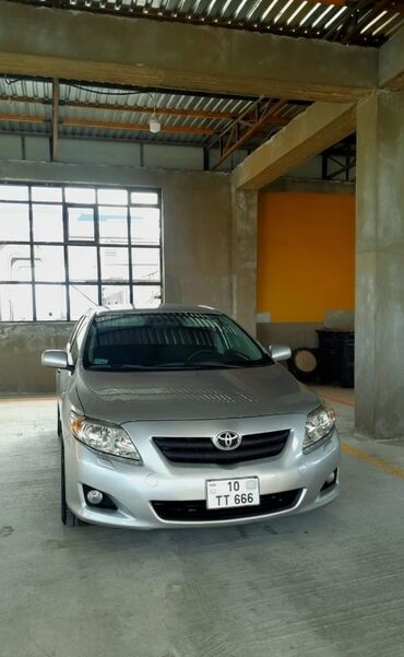 əllə çəkilmiş maşın şəkilləri: Toyota Corolla: 1.4 l | 2010 il Sedan