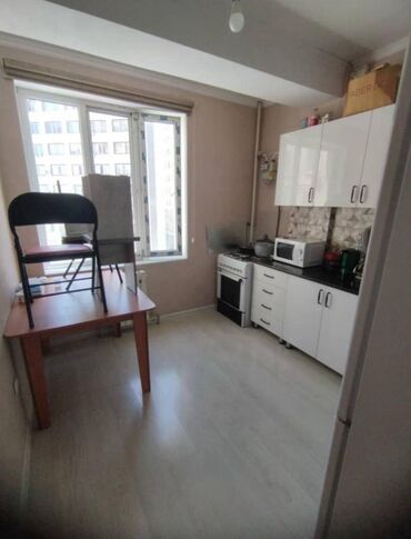 продаю в связи с переездом: 1 комната, 38 м², Элитка, 5 этаж, Евроремонт