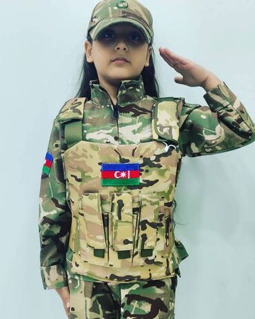 Milli geyimlər: Milli, ziyafət, karnaval və hərbi geyimlərin kirayəsi və satışı. Hər — 3