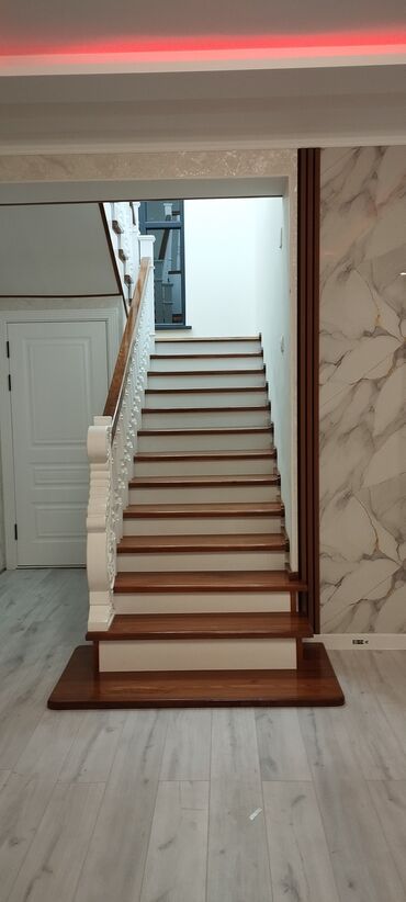 печка буржуй: Деревянная лестница Для дома, Форма лестницы: Прямая, Стиль: Классический