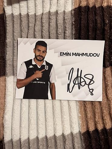 kappa: Məhsul: “Neftçi” futbolçularının imzalı kolleksiya kartları Təsvir: - — 1
