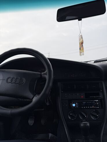 Audi: Audi A6: 1994 г., 2.6 л, Механика, Бензин, Седан — 13