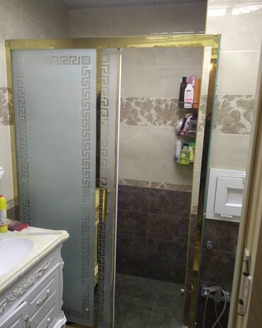 Duş kabinaları, arakəsmələr: Yeni Arakəsmə, Pulsuz çatdırılma — 18