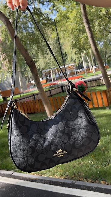 комтер: Сумка Coach (логотип и монограмма Signature C) - Форма — 3