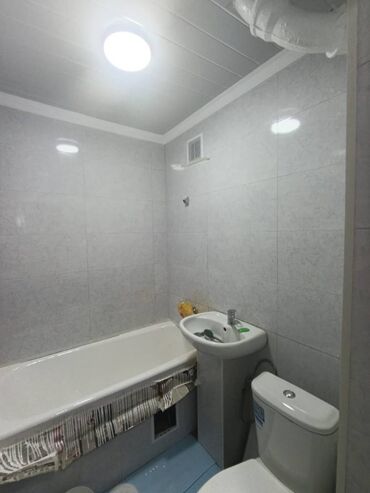 аренда квартир в бишкеке район восток 5: 2 комнаты, 45 м², Хрущевка, 1 этаж