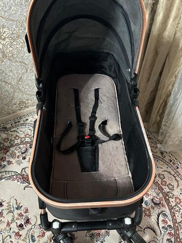 Araba-beşiklər: Çıxarıla bilən beşikli araba, İşlənmiş, Ünvandan götürmə, Ödənişli çatdırılma — 10