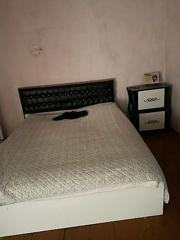 Спальные гарнитуры: Yataq otağı mebel dəsti Tərkibi: - Sürgülü dolab: 3 qapılı, ortası — 2