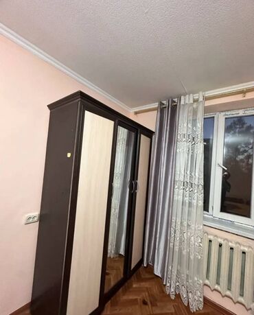 старый толчок квартира: 1 бөлмө, Кыймылсыз мүлк агенттиги, Чогуу жашоосу жок, Жарым -жартылай эмереги бар