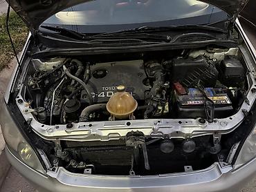 terrano 2: Toyota Avensis Verso: 2002 г., 2 л, Механика, Дизель, Минивэн — 8