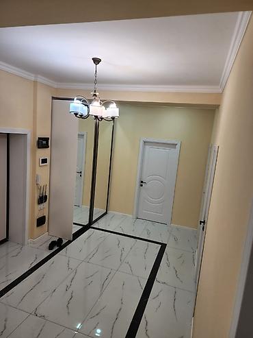 qurtulus 93 evler: Kirayə: Xətai metrosunun çıxışında 2 otaqlı mənzil Ünvan: Bakı — 7