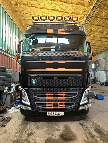 вольво двух мостовой: Volvo FH тягач с тентованным полуприцепом - Модель: Volvo FH — 2