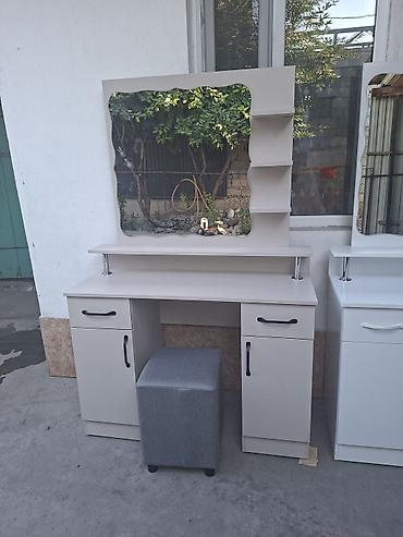 study table: Туалетный столик, Новый, С зеркалом, цвет - Белый, ЛДСП — 1
